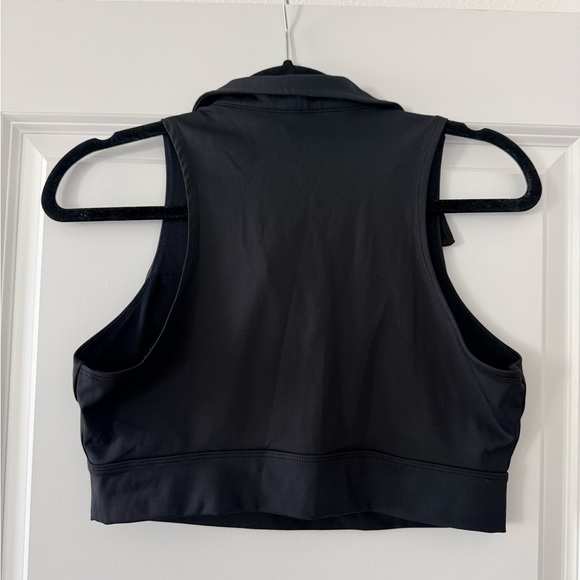 Forever 21 Black Sports Top - Picture 2 of 3